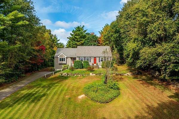 1.62 Acres of Residential Land with Home for Sale in Sturbridge, Massachusetts