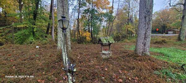 2.13 Acres of Residential Land with Home for Sale in Edmonton, Kentucky