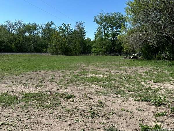 10 Acres of Residential Land with Home for Sale in Devine, Texas