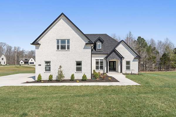 2.16 Acres of Land with Home for Sale in Clarksville, Tennessee