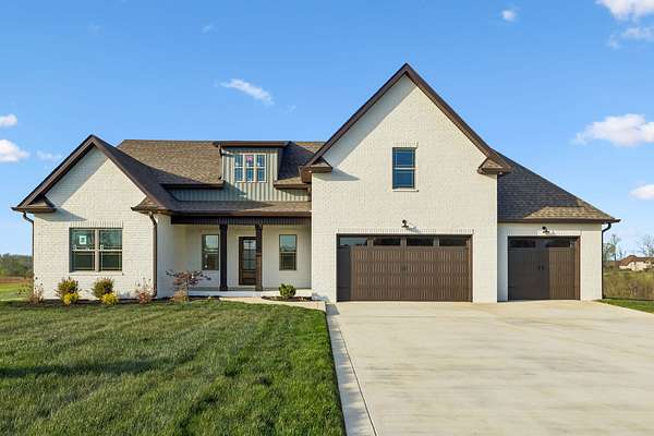 1.5 Acres of Land with Home for Sale in Woodlawn, Tennessee