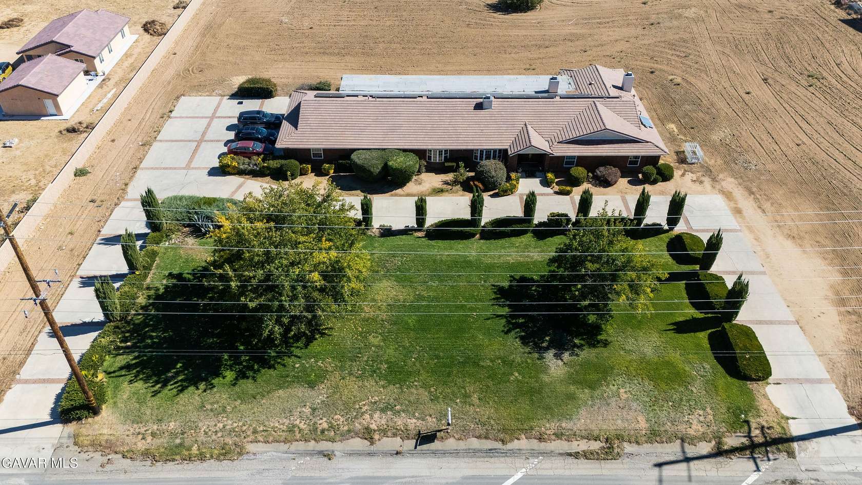 2.25 Acres of Residential Land with Home for Sale in Palmdale, California