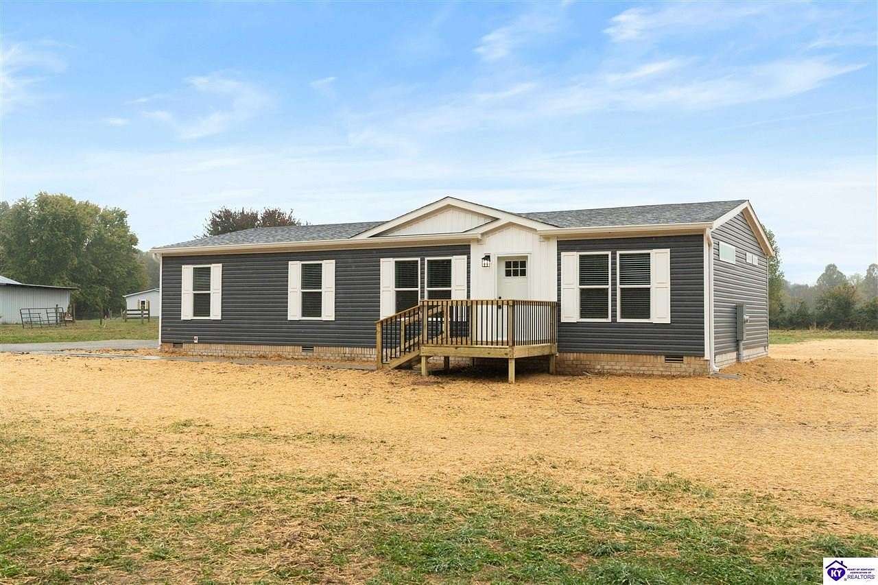 1.86 Acres of Residential Land with Home for Sale in Elizabethtown, Kentucky