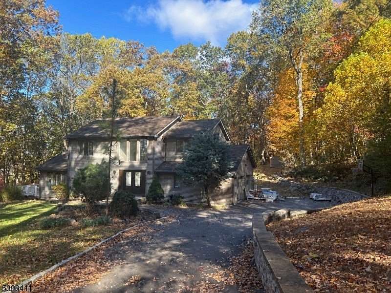 2.53 Acres of Residential Land with Home for Lease in Mount Olive Township, New Jersey