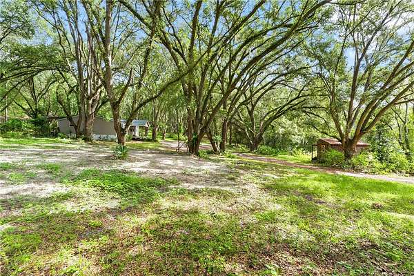 10 Acres of Residential Land with Home for Sale in Altoona, Florida