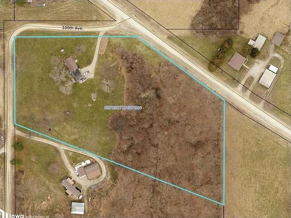 4.45 Acres of Residential Land with Home for Sale in Ottumwa, Iowa
