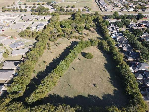 8 Acres of Residential Land for Sale in DeSoto, Texas