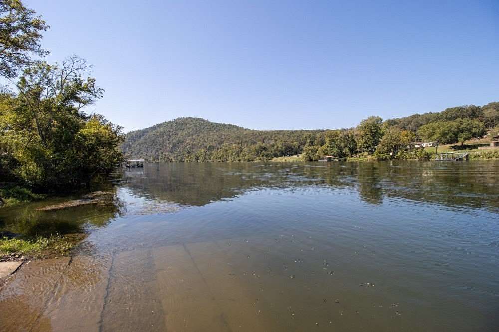 3.9 Acres of Residential Land for Sale in Mountain Home, Arkansas