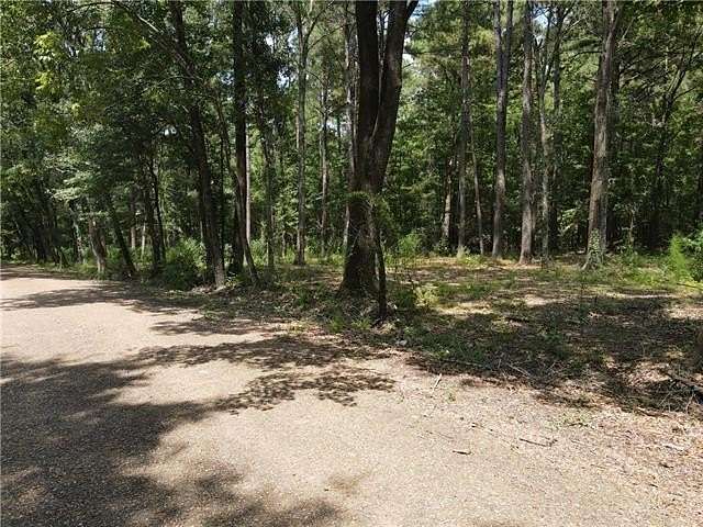 2 Acres of Residential Land for Sale in Hessmer, Louisiana