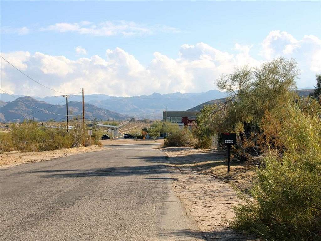 0.45 Acres of Residential Land for Sale in Joshua Tree, California