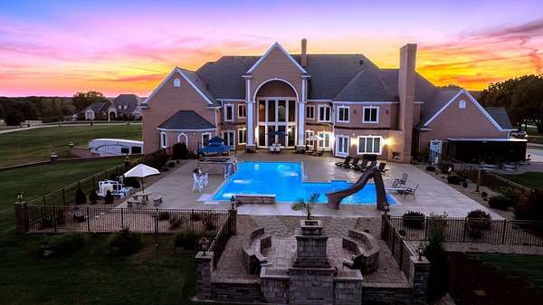 5 Acres of Residential Land with Home for Sale in Poplar Bluff, Missouri