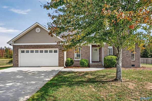 54 Acres of Land with Home for Sale in Toney, Alabama