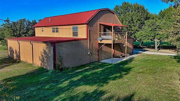 24.3 Acres of Agricultural Land with Home for Sale in Sunset, Texas