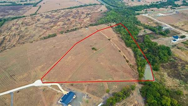 12 Acres of Land for Sale in Hillsboro, Texas