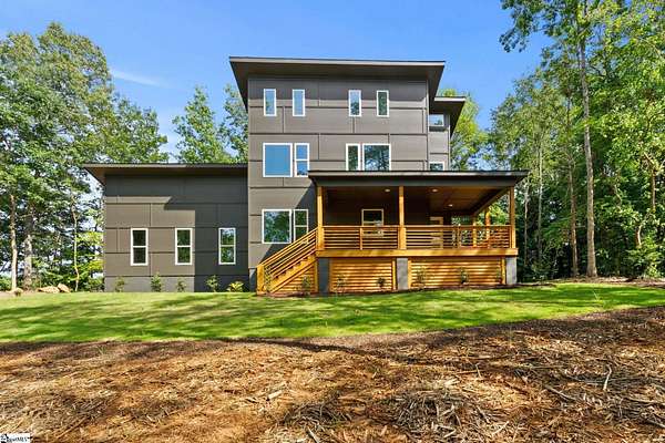 1.55 Acres of Residential Land with Home for Sale in Piedmont, South Carolina