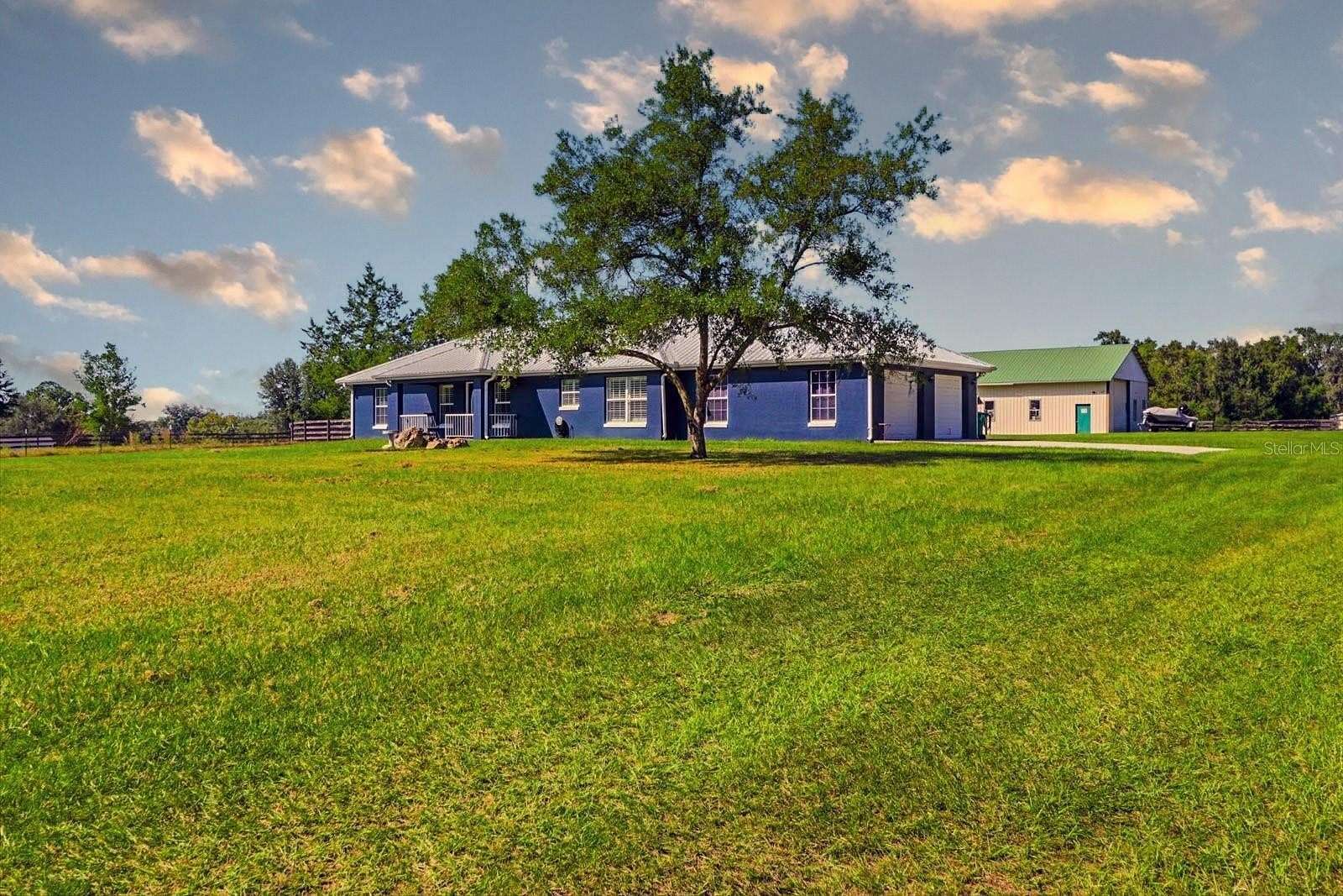 4.83 Acres of Residential Land with Home for Sale in Summerfield, Florida