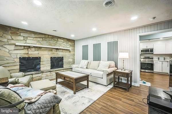 1.55 Acres of Residential Land with Home for Sale in The Plains, Virginia