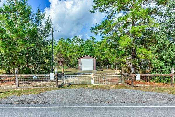 2 Acres of Residential Land for Sale in DeFuniak Springs, Florida