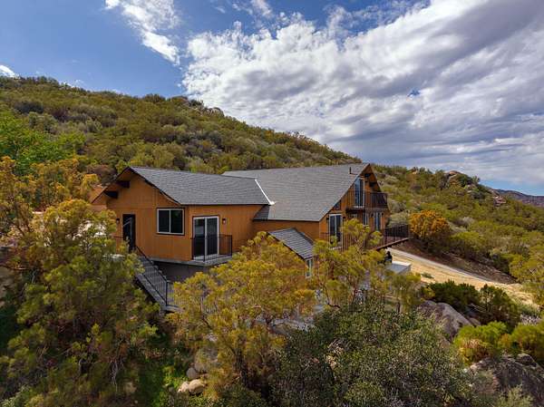 1.53 Acres of Residential Land with Home for Sale in Mountain Center, California