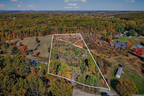 4 Acres of Residential Land for Sale in Sparta, Tennessee