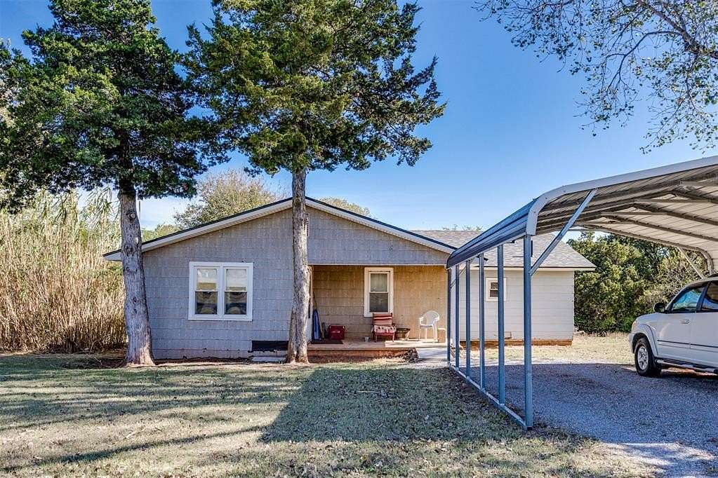 2.45 Acres of Residential Land with Home for Sale in Blanchard, Oklahoma