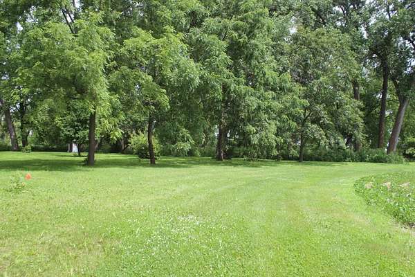 26 Acres of Land for Sale in Maquoketa, Iowa