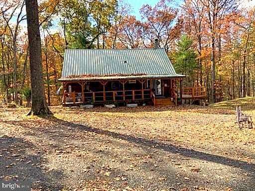 8.88 Acres of Residential Land with Home for Sale in Everett, Pennsylvania