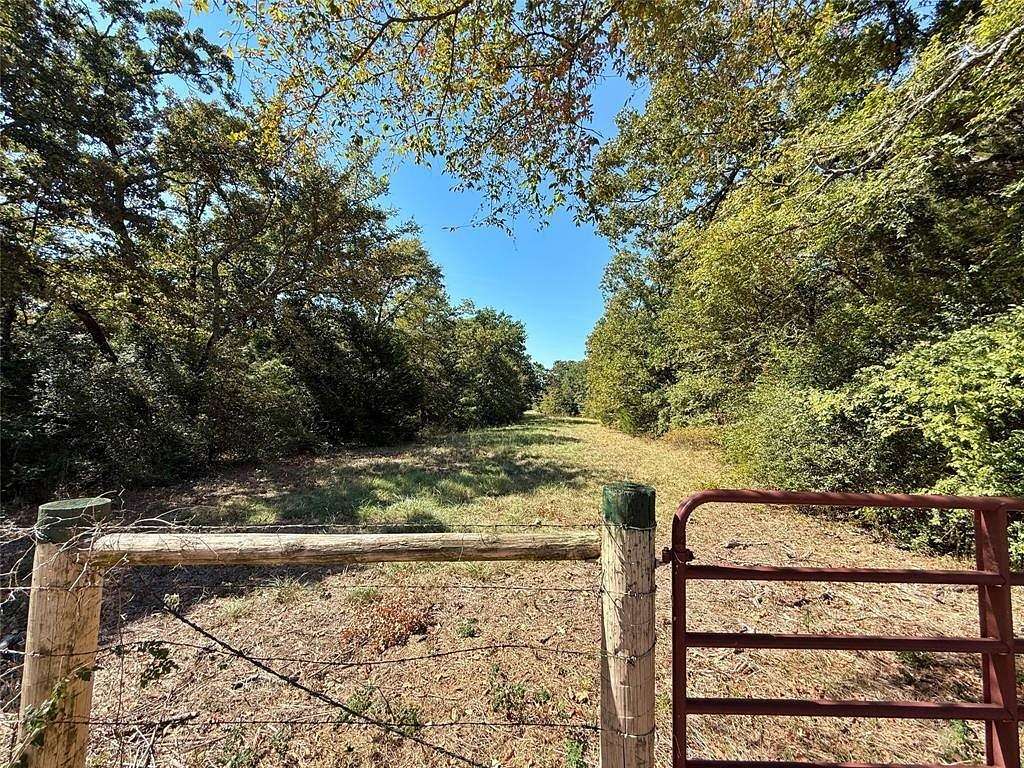2.5 Acres of Residential Land for Sale in Teague, Texas