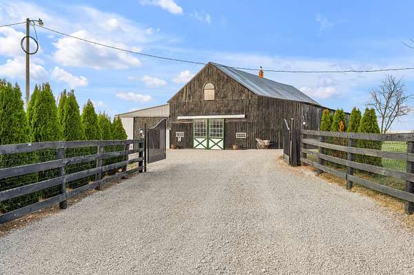 29.7 Acres of Agricultural Land with Home for Sale in Paris, Kentucky