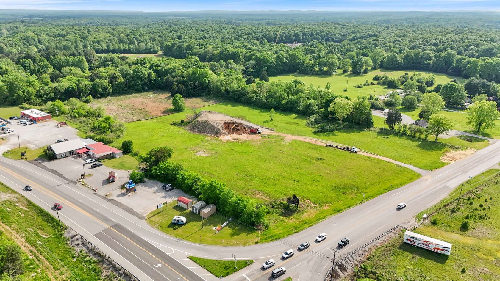 8.84 Acres of Commercial Land for Sale in Chapel Hill, Tennessee