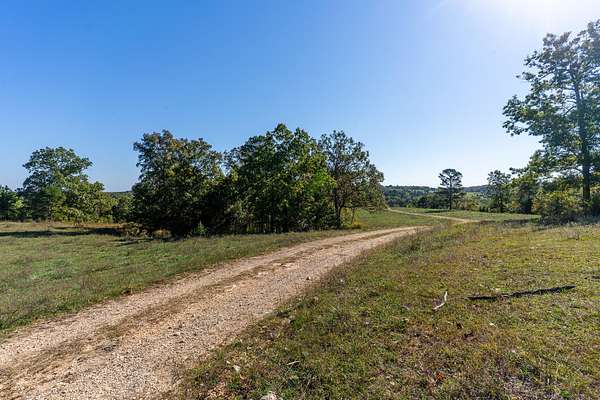 279 Acres of Agricultural Land for Sale in Willow Springs, Missouri