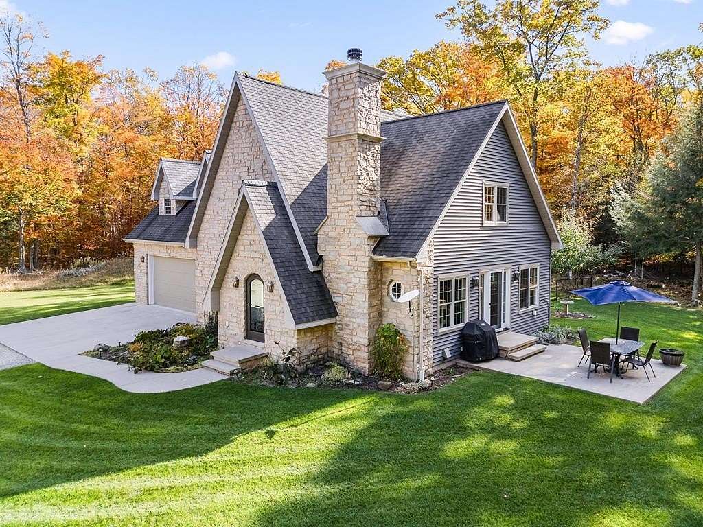 6.14 Acres of Residential Land with Home for Sale in Egg Harbor, Wisconsin