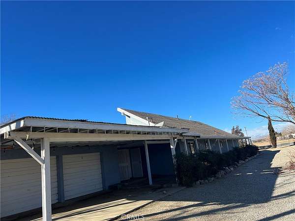 2.24 Acres of Land with Home for Sale in Joshua Tree, California