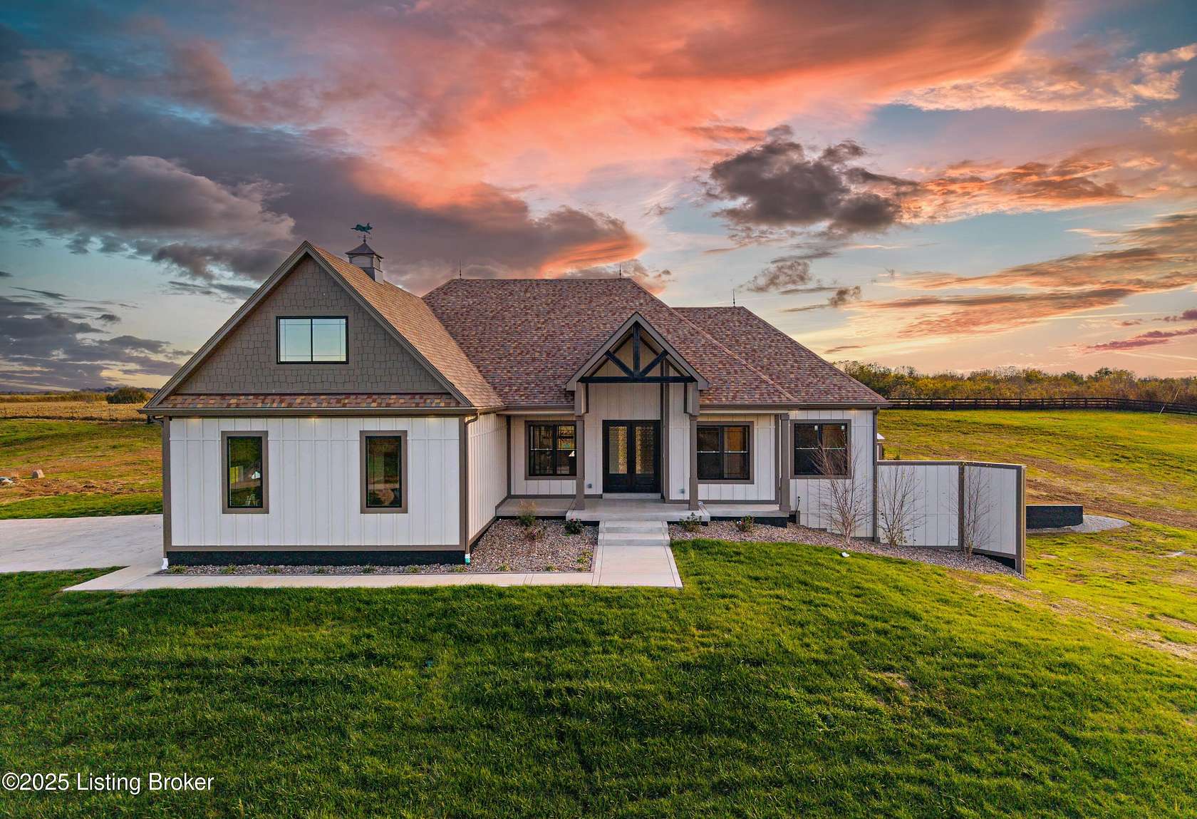 5.15 Acres of Residential Land with Home for Sale in Bagdad, Kentucky