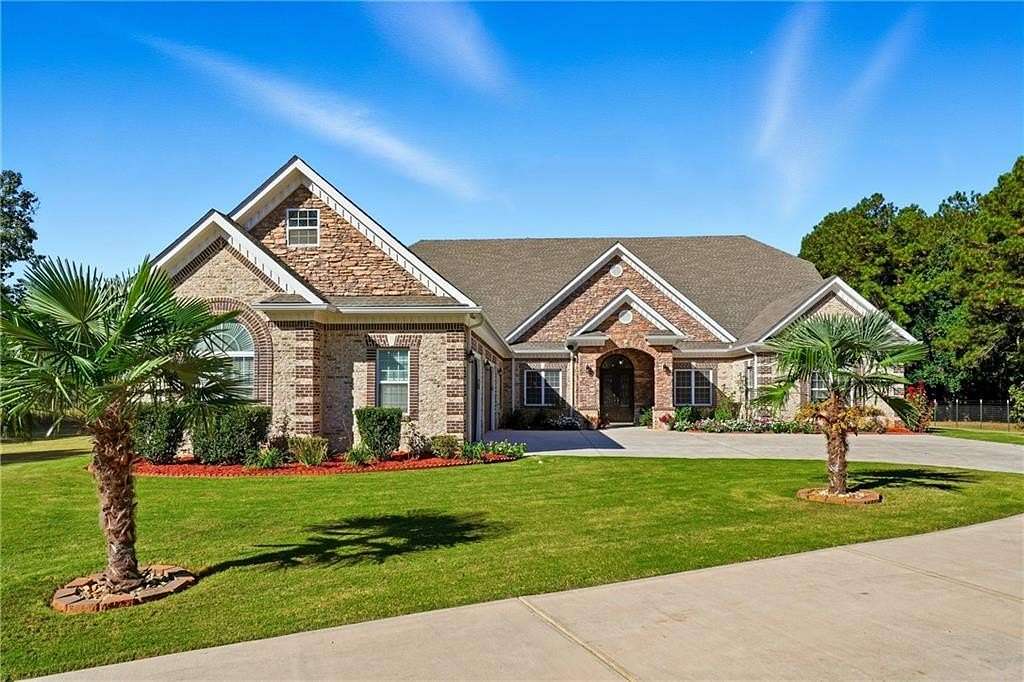 3.29 Acres of Improved Mixed-Use Land for Sale in Hampton, Georgia