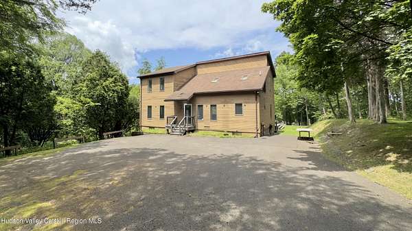 3.24 Acres of Residential Land with Home for Sale in Athens, New York