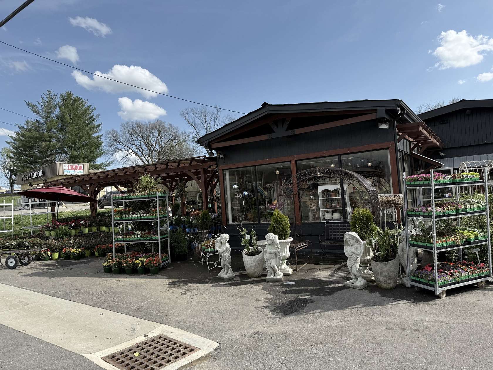 8 Acres of Improved Commercial Land for Sale in Hartsville, Tennessee