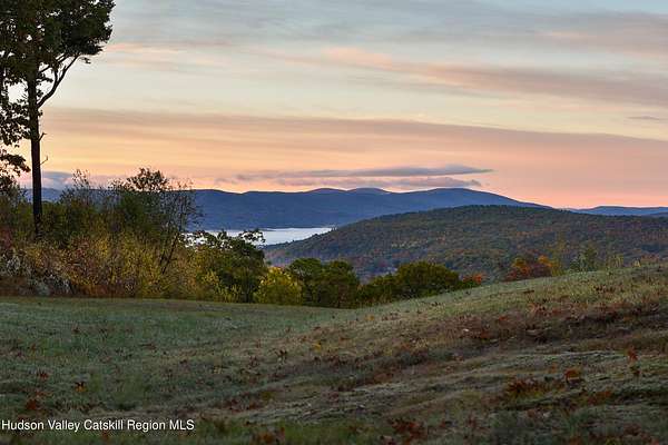 90 Acres of Land for Sale in Chatham, New York