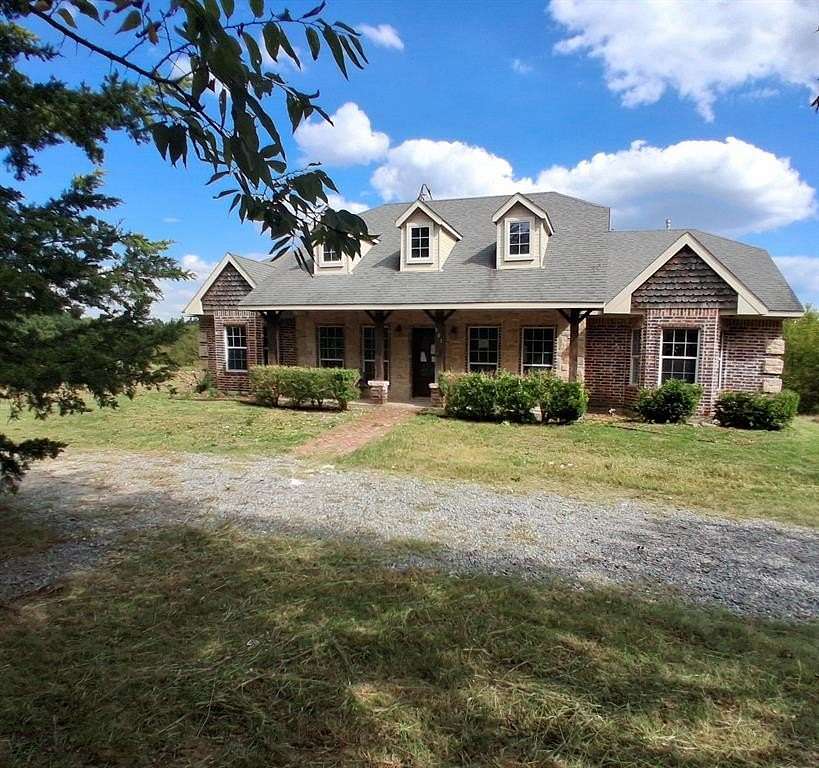 2.12 Acres of Residential Land with Home for Sale in Leonard, Texas