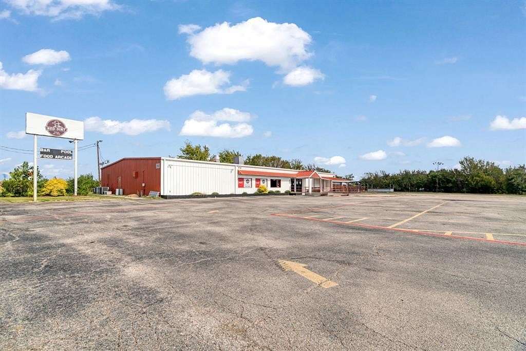 2.79 Acres of Commercial Land for Sale in Paris, Texas