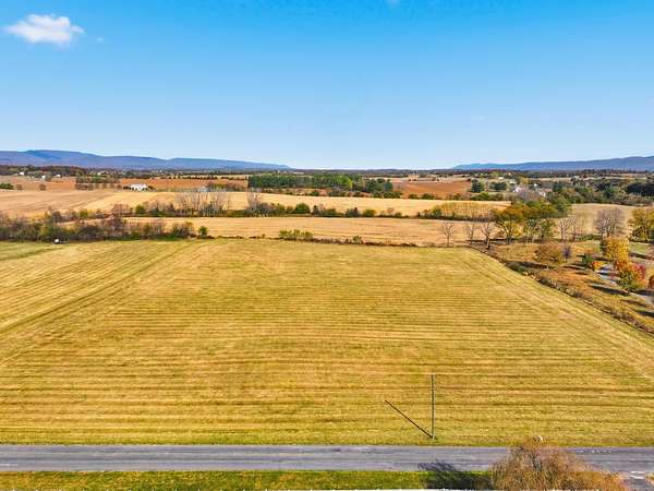 6 Acres of Residential Land for Sale in Mount Jackson, Virginia