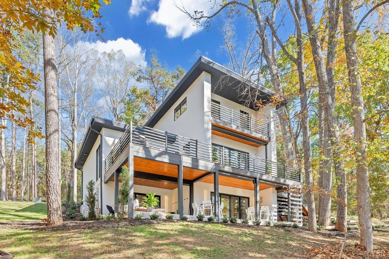 1.58 Acres of Residential Land with Home for Sale in Moneta, Virginia