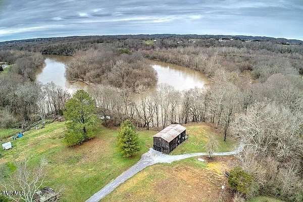 2.88 Acres of Residential Land with Home for Lease in Greeneville, Tennessee