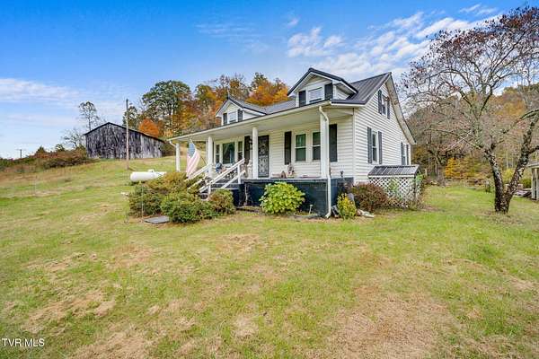 25 Acres of Land with Home for Sale in Duffield, Virginia