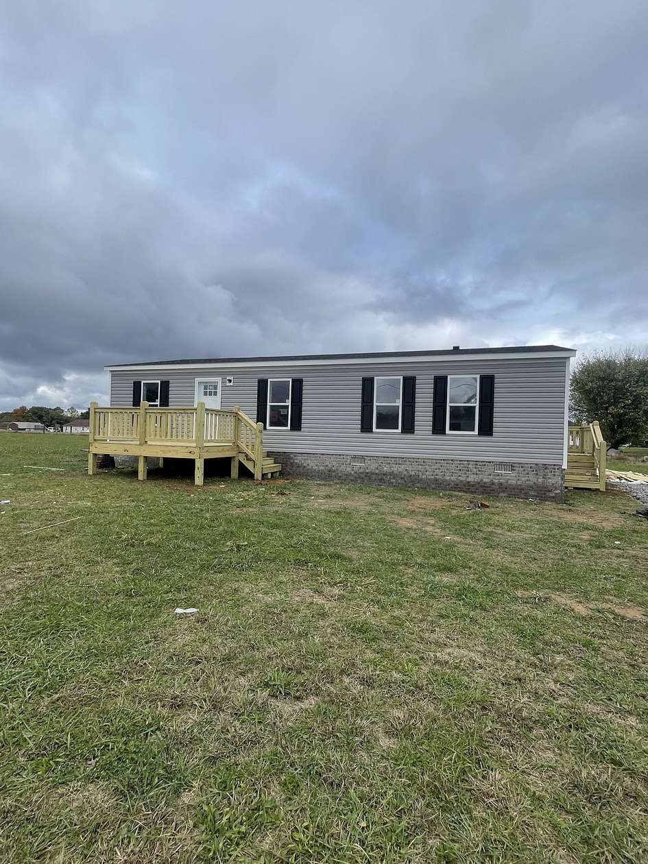 0.6 Acres of Residential Land with Home for Sale in Lafayette, Tennessee