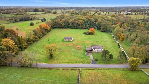 5 Acres of Residential Land with Home for Sale in Georgetown, Kentucky
