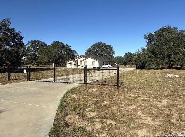 4 Acres of Residential Land with Home for Sale in Pleasanton, Texas