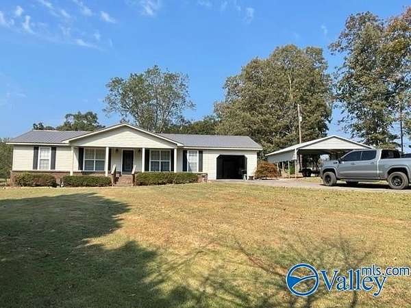 21.5 Acres of Land with Home for Sale in Cleveland, Alabama