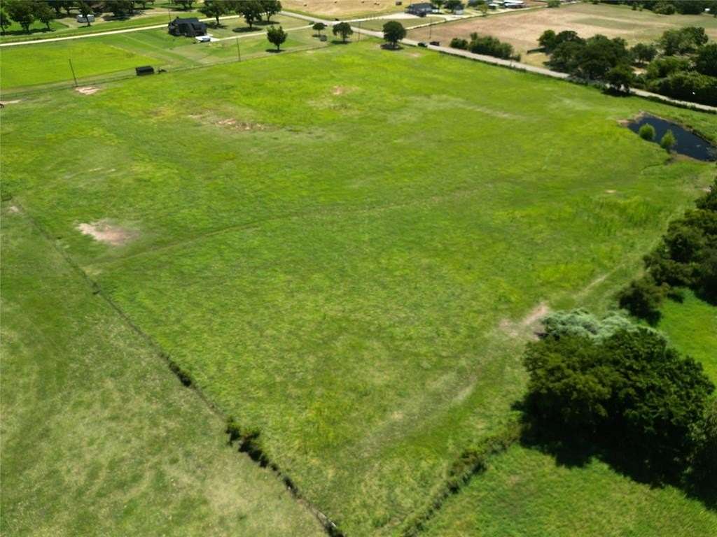 10 Acres of Agricultural Land for Sale in Tolar, Texas