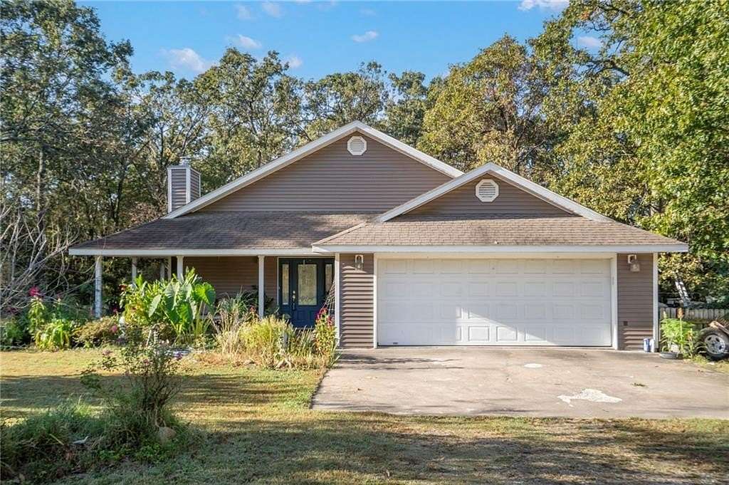 4.5 Acres of Residential Land with Home for Sale in Siloam Springs, Arkansas